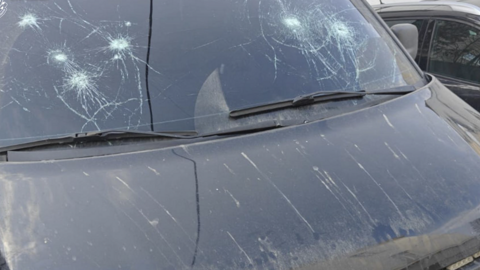 По автомобилю с полицейскими и представителями ТЦК стреляли