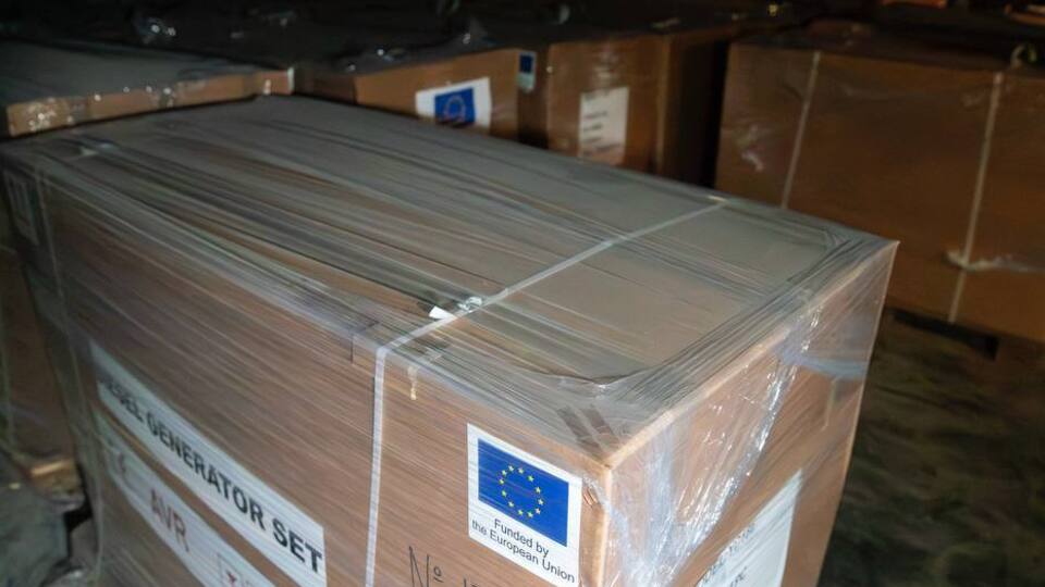 ЄС передав Києву генератори для відновлення теплопостачання