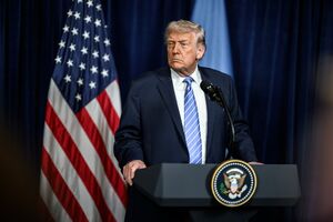 США упорно работают над тем, чтобы закончить войну в Судане, отметил Трамп