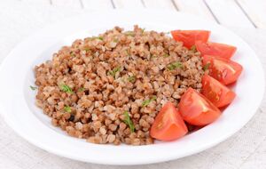 Гречку за цим рецептом готують разом із фаршем та овочами