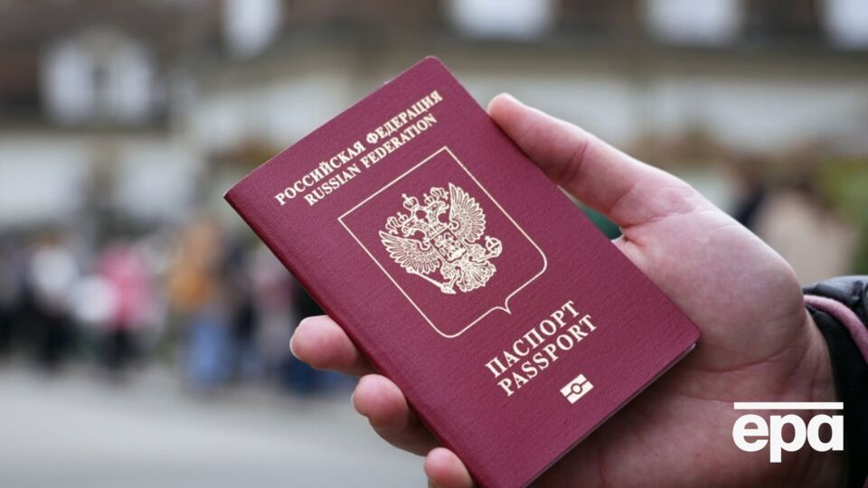 Паспорта РФ выдавали в Абхазии меньше месяца