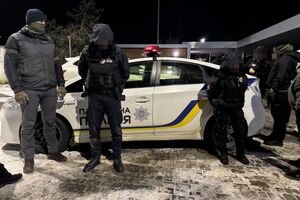 4 февраля полицейских задержали в Одессе после получения денег от одного из водителей, рассказали в ГБР