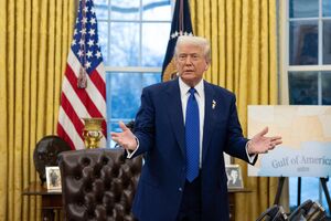 В Белом доме сообщили СМИ, что Трамп (на фото) якобы не знал о видео с супругами Обама в виде обезьян