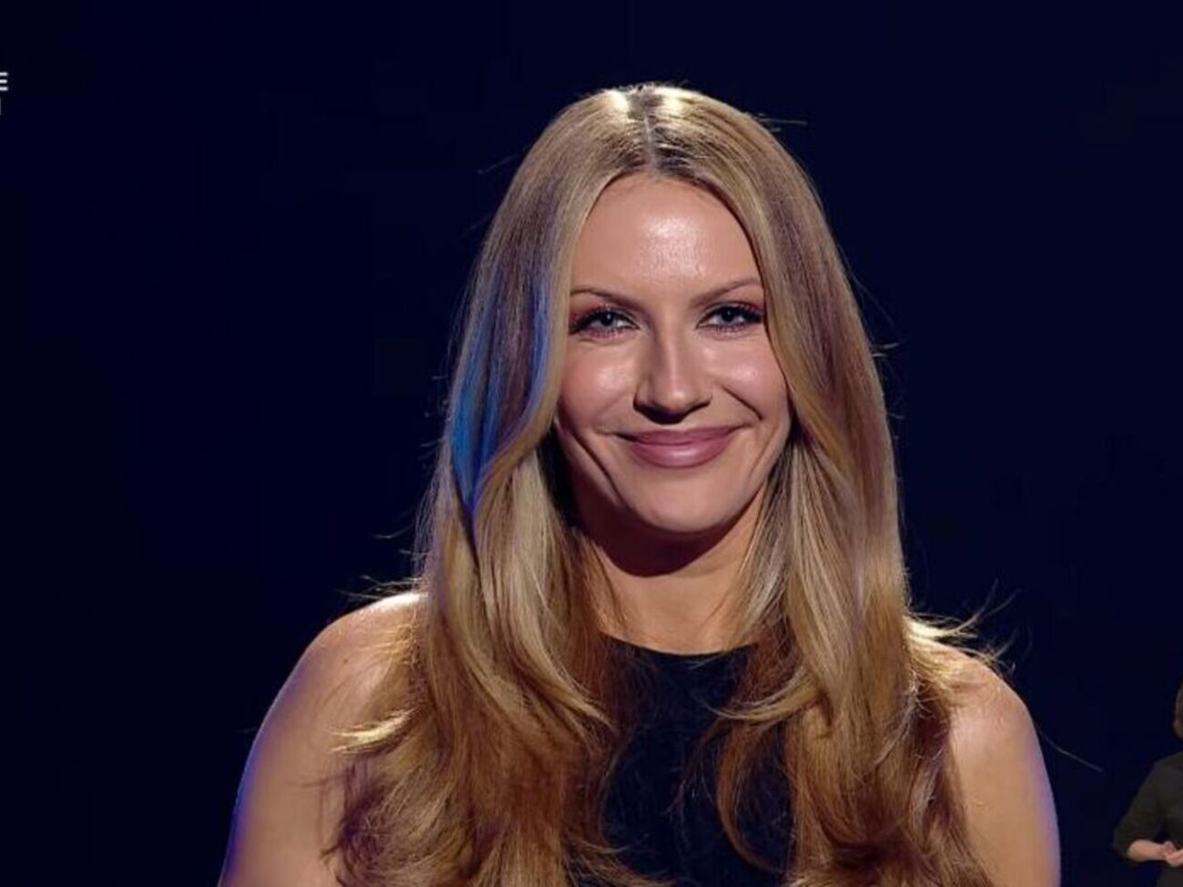 Во время нацотбора Никитюк берет комментарии у финалистов