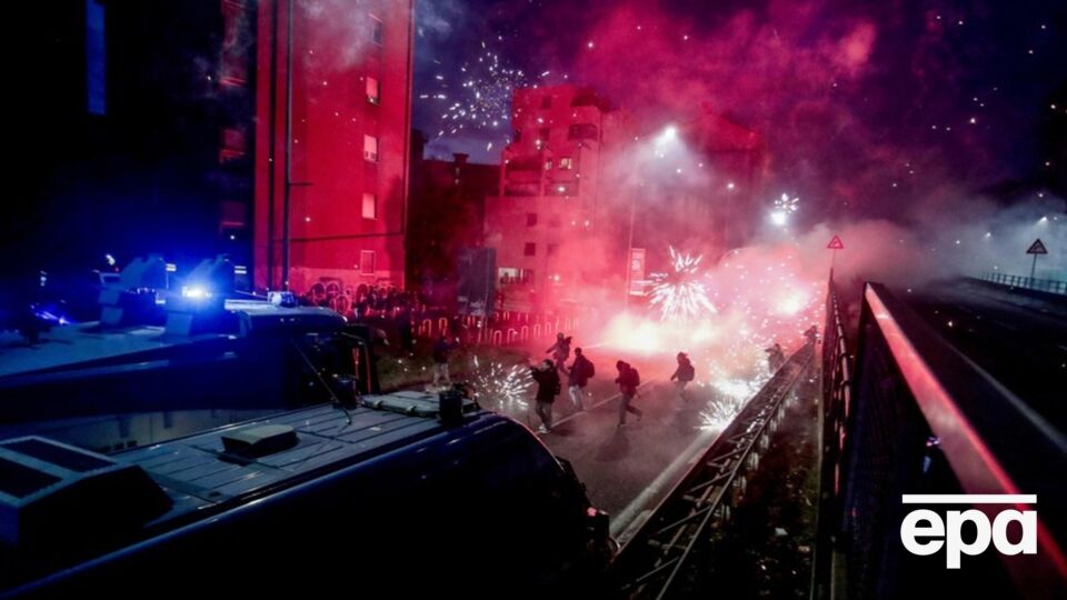 Протестувальники висловлювалися проти екологічних, економічних і соціальних наслідків Зимової Олімпіади