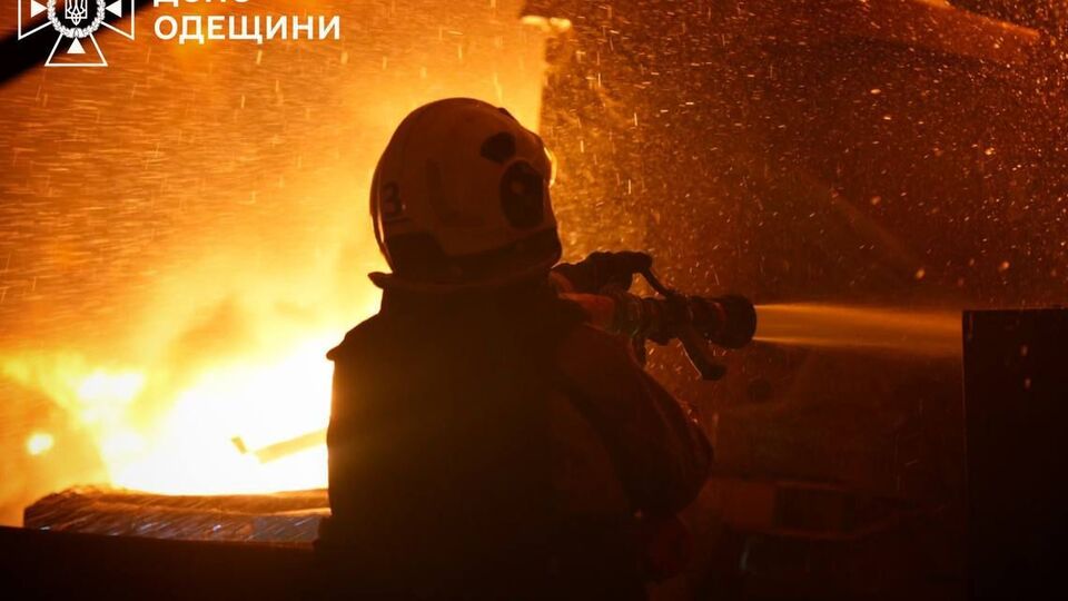 Через атаку РФ пошкоджень зазнав промисловий об'єкт в Одесі