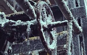 Энергетики работают над восстановлением системы