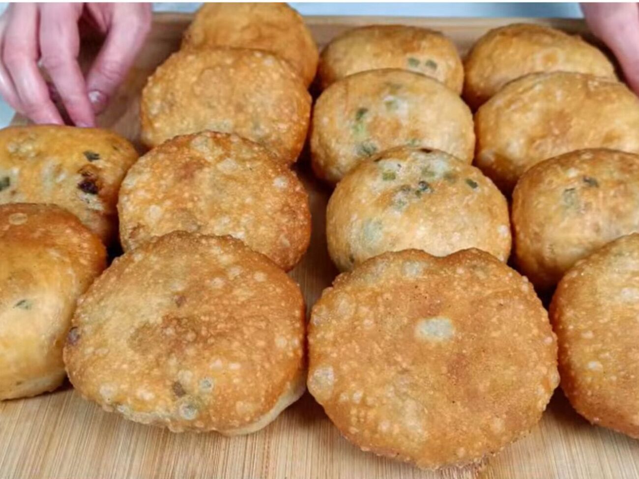 Подавайте беляши горячими