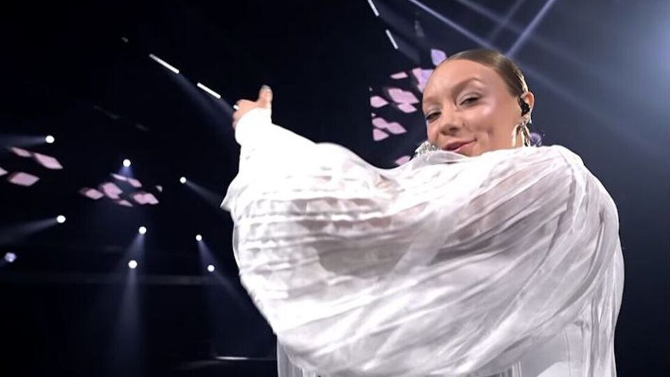 Lelѐka набрала 10 баллов от зрителей и столько же от жюри