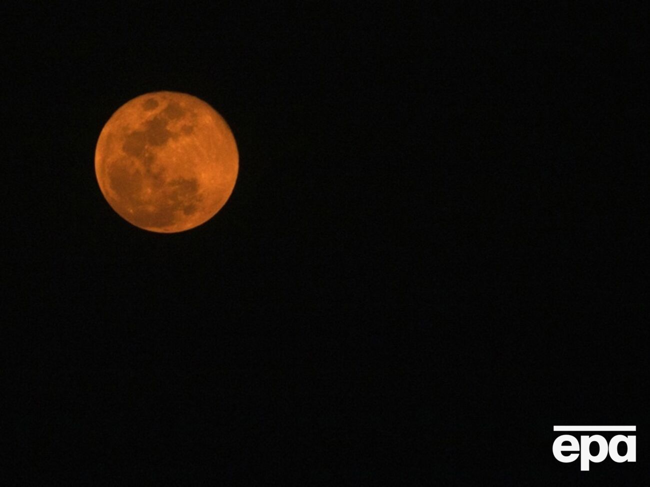 Маск хоче будувати міста на Місяці