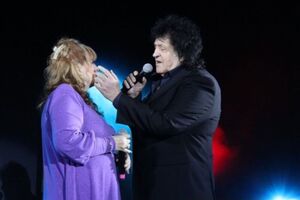 Сандулеса была третьей женой Бобула