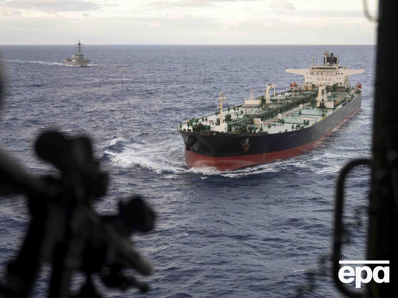Американские военные перехватили очередной танкер