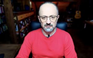 "Проєкт на столі довго не лежатиме", – сказав Трамп. "$12 трлн – теж", – відповіли в Москві