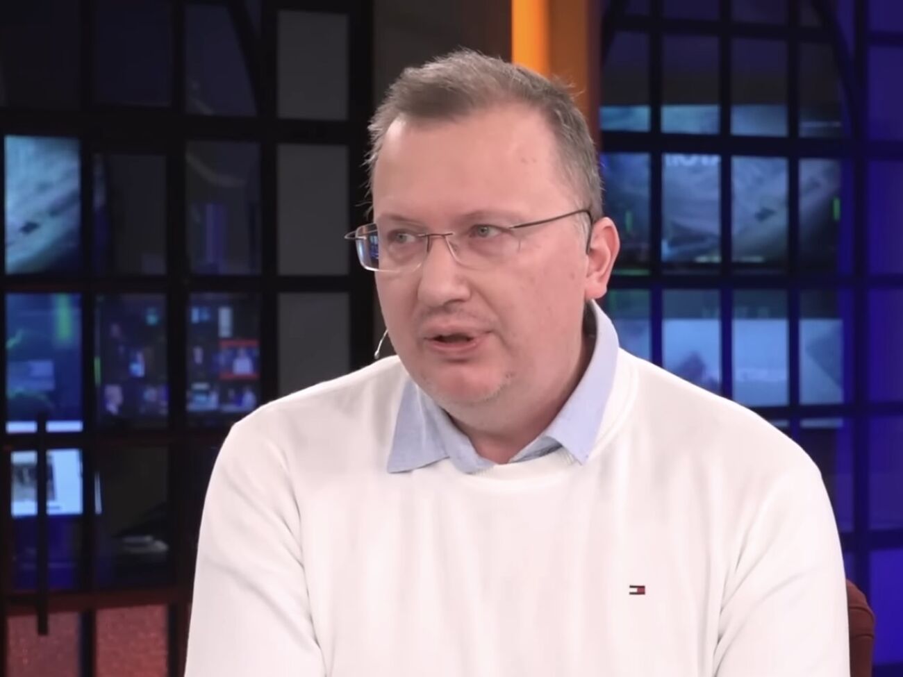 2001 год. Угадайте: кто на фото с Путиным?