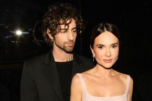 У день показу співак і акторка трималися разом