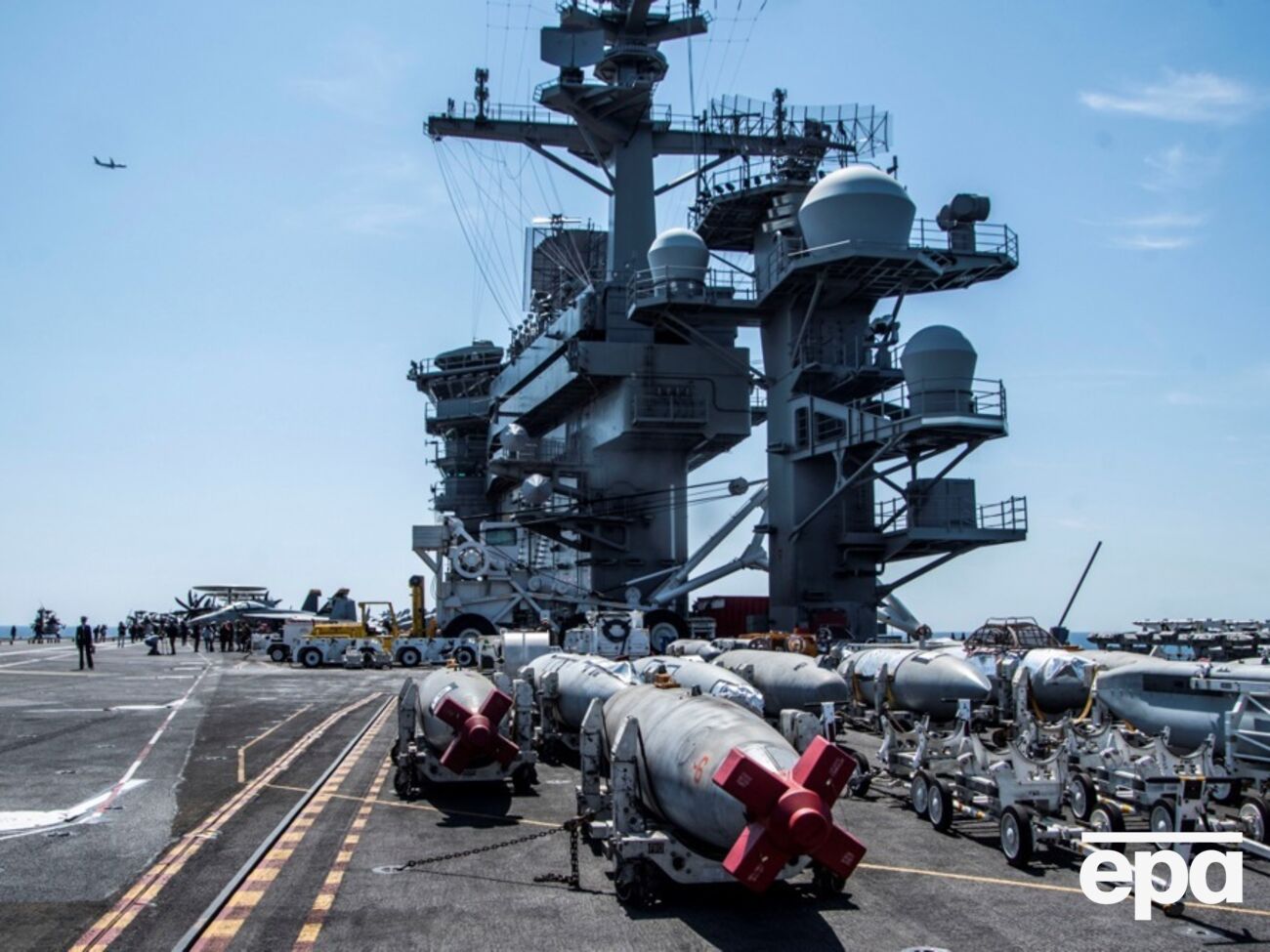 В КСИР заявили об ударе по авианосцу