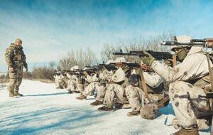 Силам обороны осталось доработать три небольших населенных пункта и еще два зачистить, заявил генерал