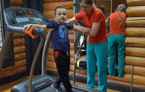 П'ятирічний Михайло із Запоріжжя дістав важкі поранення, коли російський КАБ влучив у його кімнату