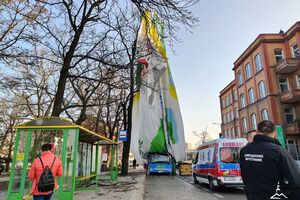 28-річна жінка випала з кошика повітряної кулі на дах 33-метрового будинку