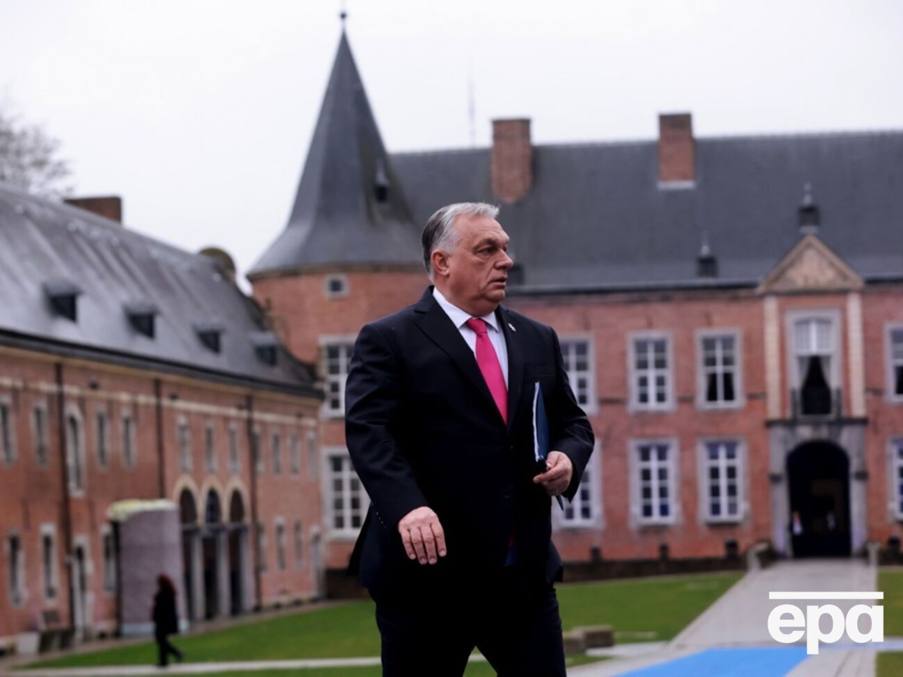 Орбан строит свою кампанию на выставлении Зеленского и ЕС в негативном свете