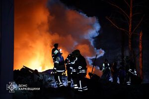 Через удар БПЛА загорілося підприємство