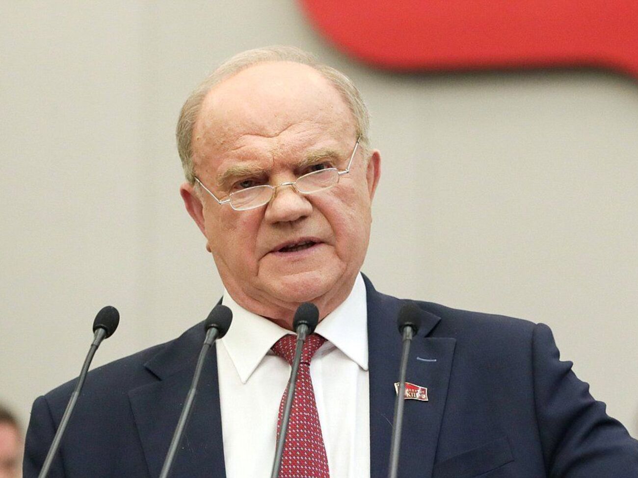 Зюганов считает, что Трамп является угрозой для РФ