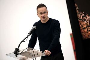 Глава венгерского МИД обвинил Киев в "нефтяной блокаде"