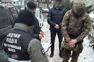 Подозреваемый надел форму для конспирации, рассказали в СБУ