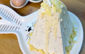 Сирна паска має настоятися в холодильнику 12 годин