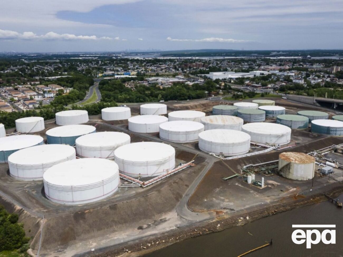 Поставка нефти будет продолжаться примерно 120 дней