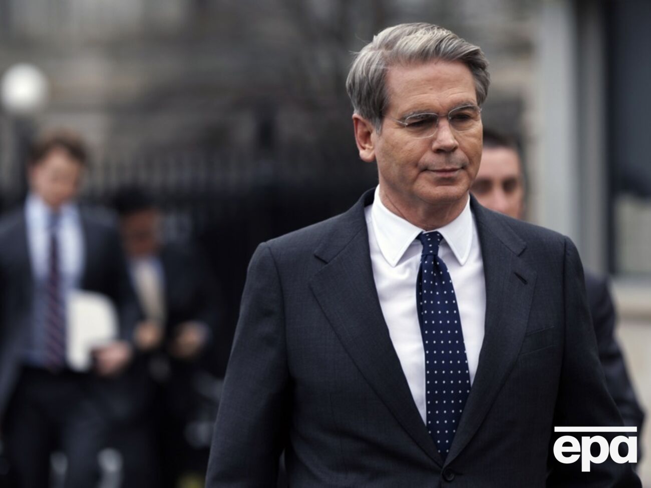 Бессент заявил, что Иран не заминировал пролив