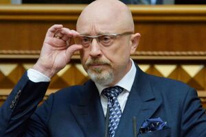 В апреле 2024 года Резников стал директором оборонных программ в Украинском институте будущего