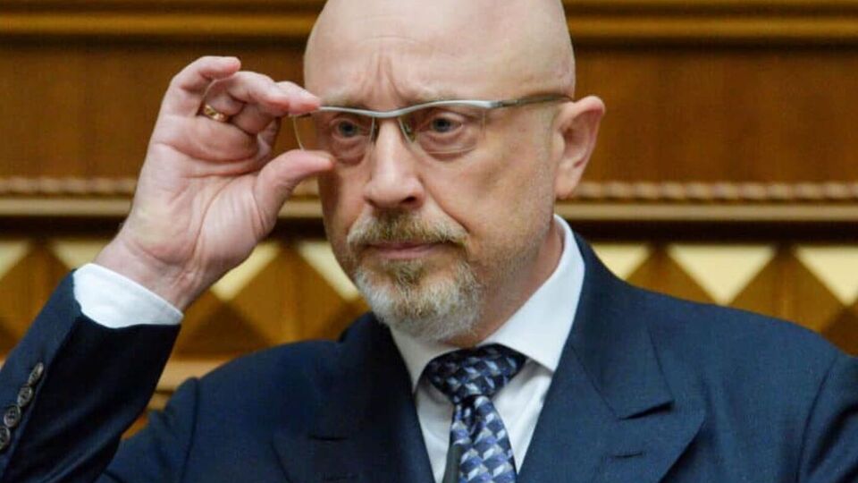 В апреле 2024 года Резников стал директором оборонных программ в Украинском институте будущего