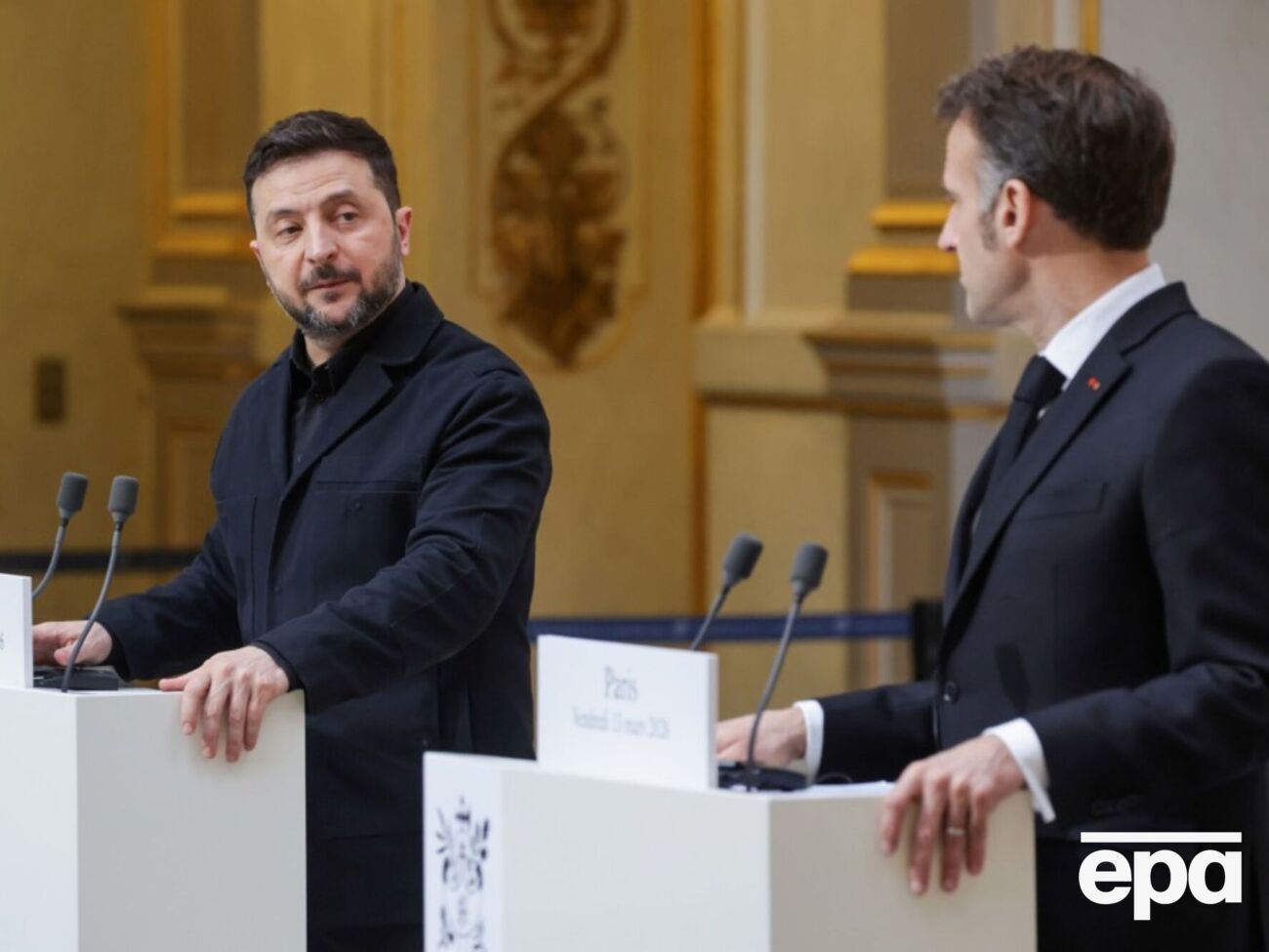 Макрон пообіцяв докласти максимум зусиль для розблокування кредиту для України