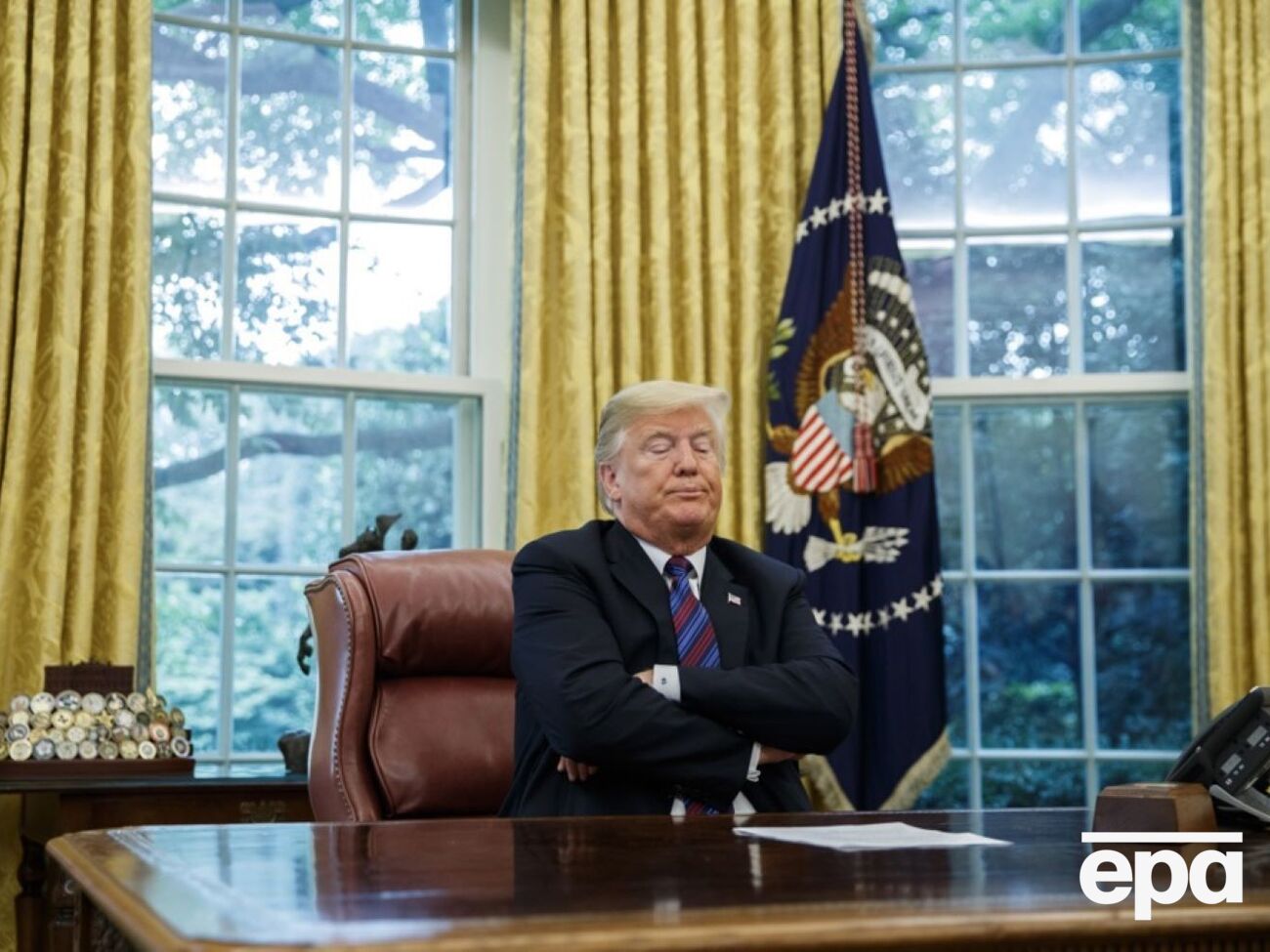 Трамп умаляет риски на энергетических рынках, призывая экипажи танкеров "проявить смелость" и проходить пролив