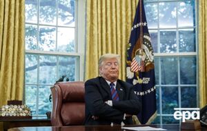 Трамп применшує ризики на енергетичних ринках, закликаючи екіпажі танкерів "виявити сміливість" і проходити протоку