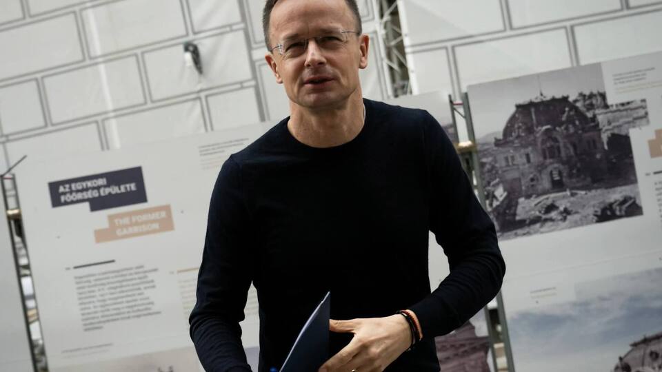 Сийярто заявил, что Венгрия "не подвергнется шантажу украинского президента"