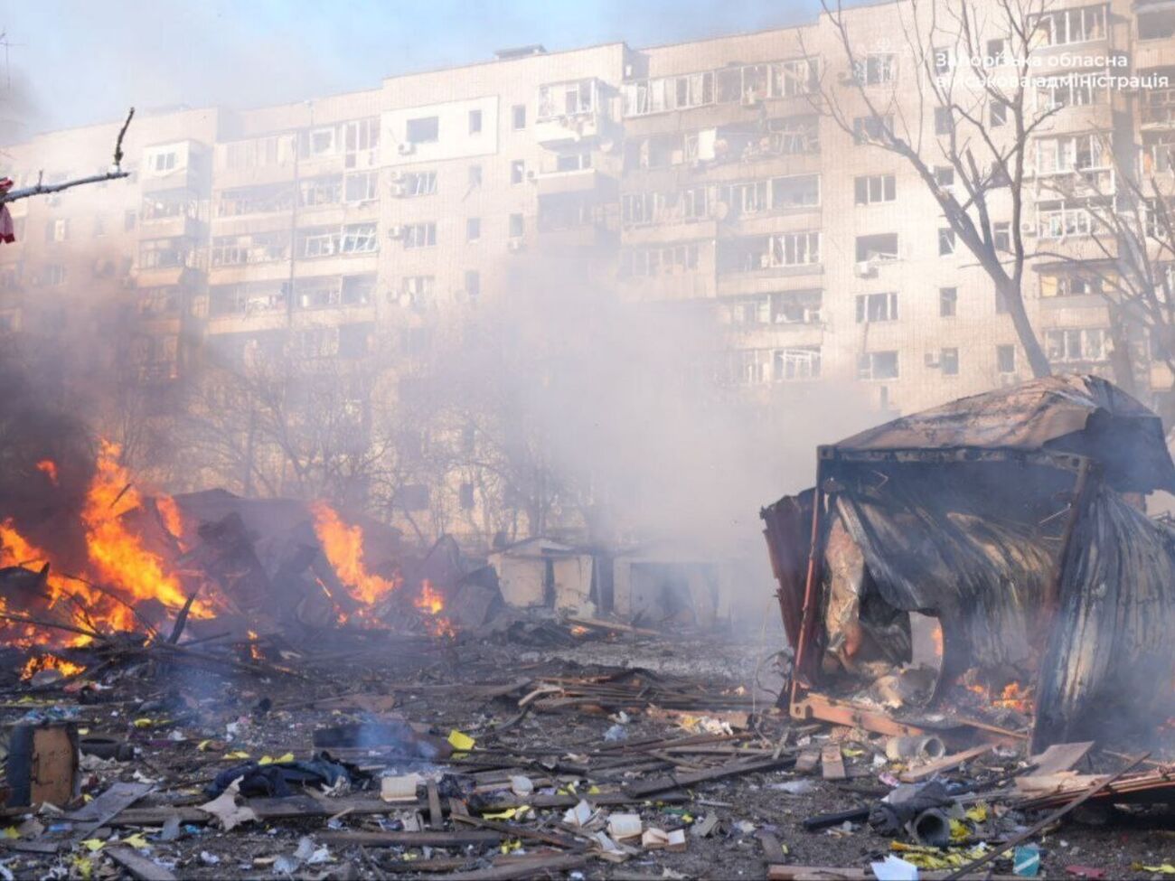 Одна женщина может находиться под завалами