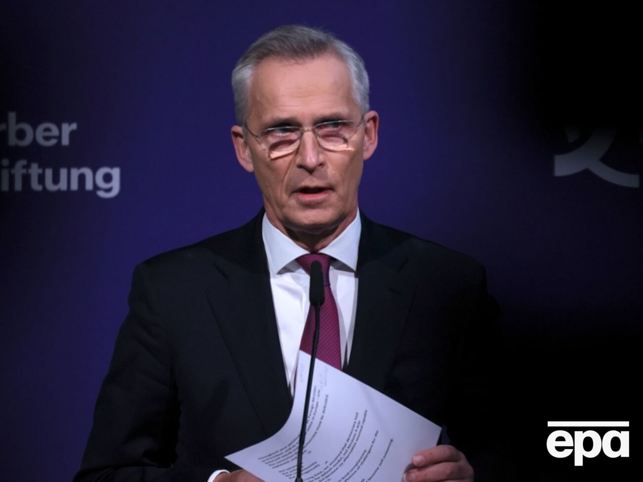 Столтенберг попередив, що частину військового обладнання, потрібного Україні, перекидають на Близький Схід для захисту від іранських атак