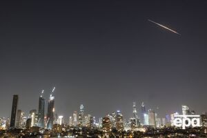 Атаки Ирана, в том числе ракеты с кассетными боеприпасами, дополнительно нагружают систему противоракетной обороны Израиля