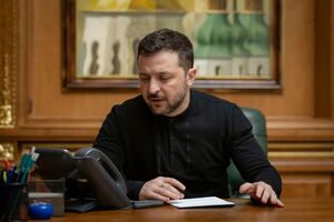 По словам Зеленского, украинские компании уже зарабатывают значительные средства на собственной продукции, поэтому обход государства не нужен