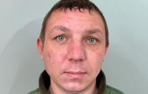 Ексгумація похованого тіла і зразки ДНК родичів підтвердили, що насправді поховали не Вовка