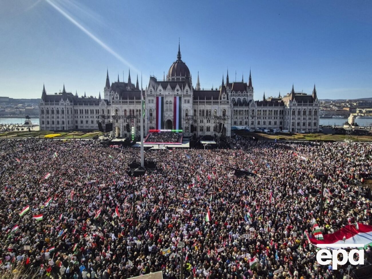 У столиці Угорщини відбулися масові мітинги