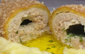 Котлеты по-киевски нужно запечь в духовке после обжаривания