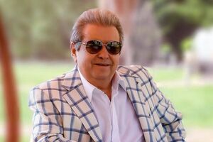 Поплавский был женат дважды