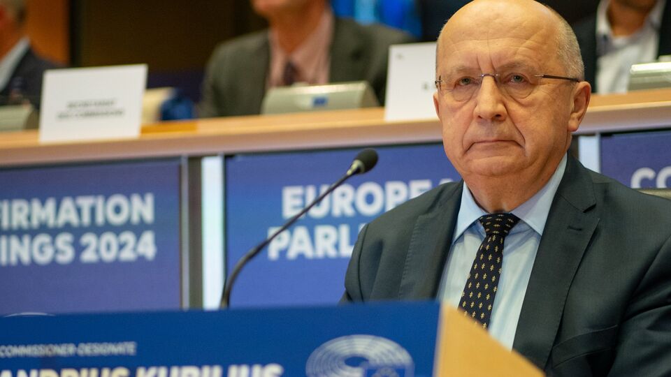 Еврокомиссар призвал к созданию общей европейской армии