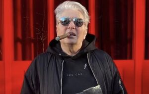 Четыре года назад мир убедился, что надпись "Дети" не поможет. Ну, убедился. И что? Кто взял "Оскара"?