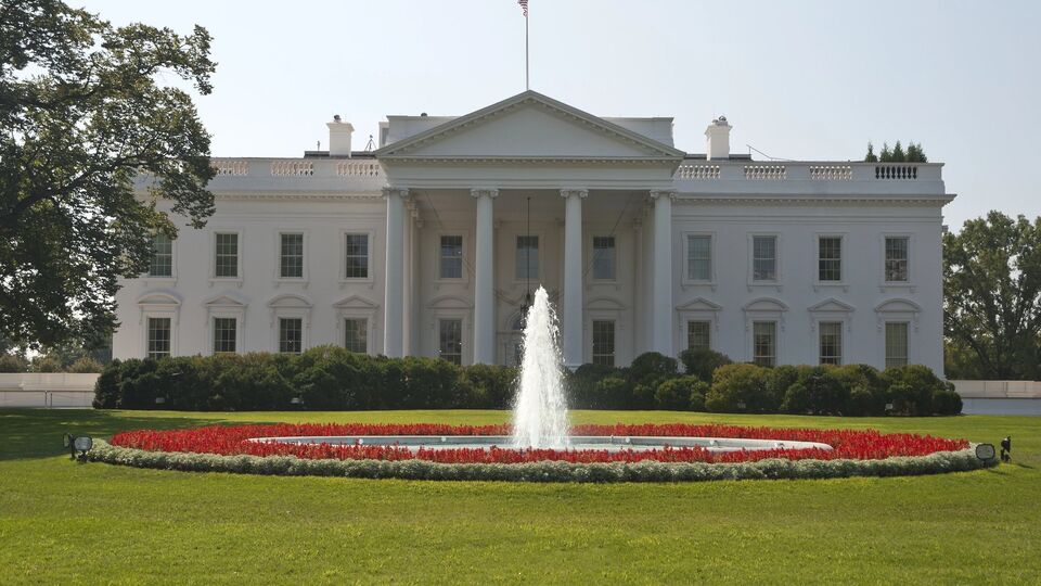 У Білому домі показують війну в Ірані через меми, пише видання