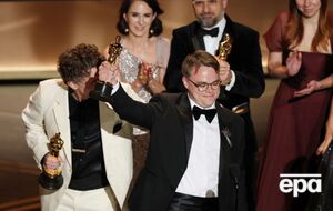 Паленчук подчеркнула, что лента о российской пропаганде продвигает нарратив, что голос "маленького человека" может приобрести резонанс