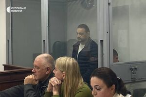 Подозреваемый в госизмене Александр Деркач во время заседания Голосеевского районного суда Киева
